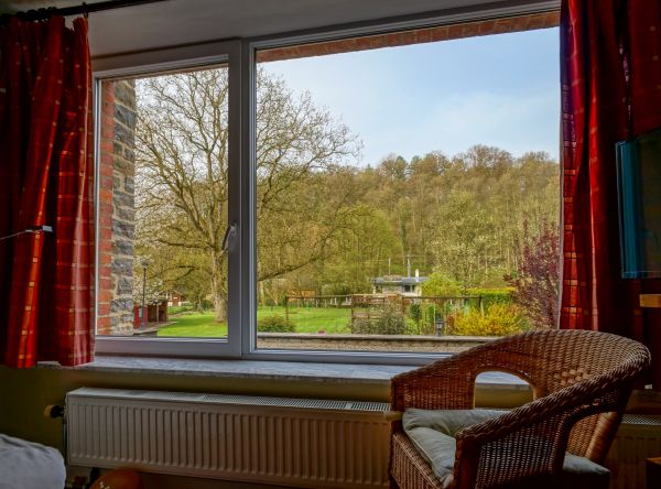 Fiberglass Window Repair in Blue Springs